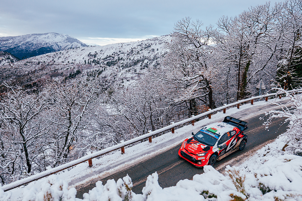 SS15: Evans SS seger, Oliver bevakar