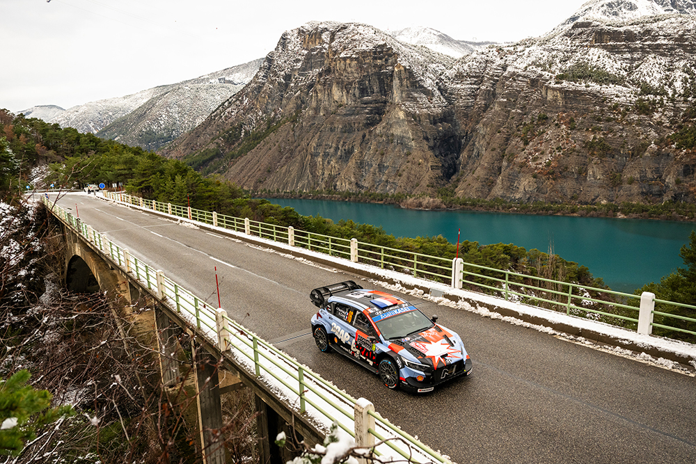 SS 14: Evans och Fourmaux delade på sträcksegern .