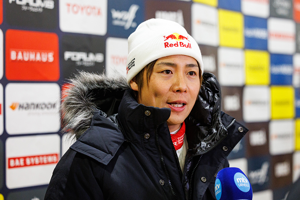 Takamoto Katsuta 2,8 sekunders ledning inför lördagens etapp.