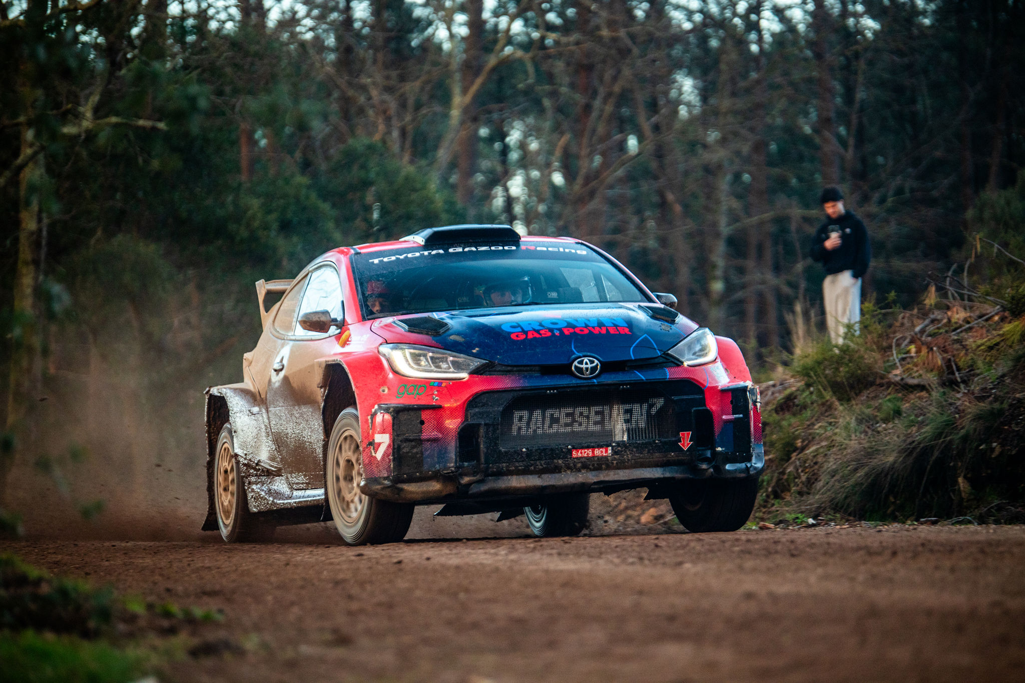 WRC2 segraren i Safari går upp i mästerskapsledning.