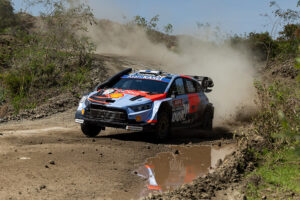 SS2: Alla tre Hyundai tekniska problem