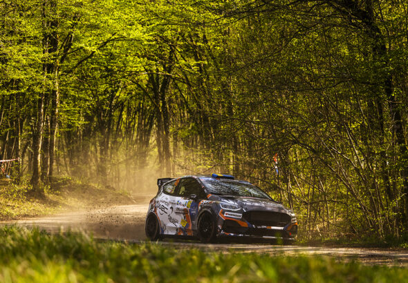 JWRC fight inför avslutningen efter en dramatisk lördag.