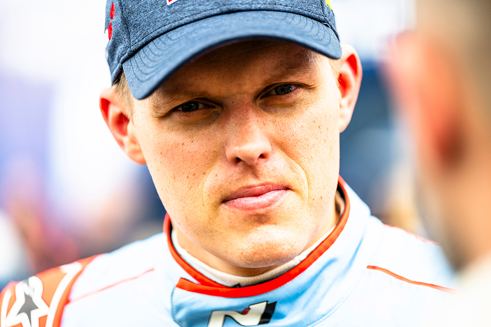 Ott Tänak tillbaka som utvecklingsförare i Toyota.