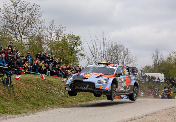 SS16: Thierry Neuville och Hyundai 57,46 km från första segern.