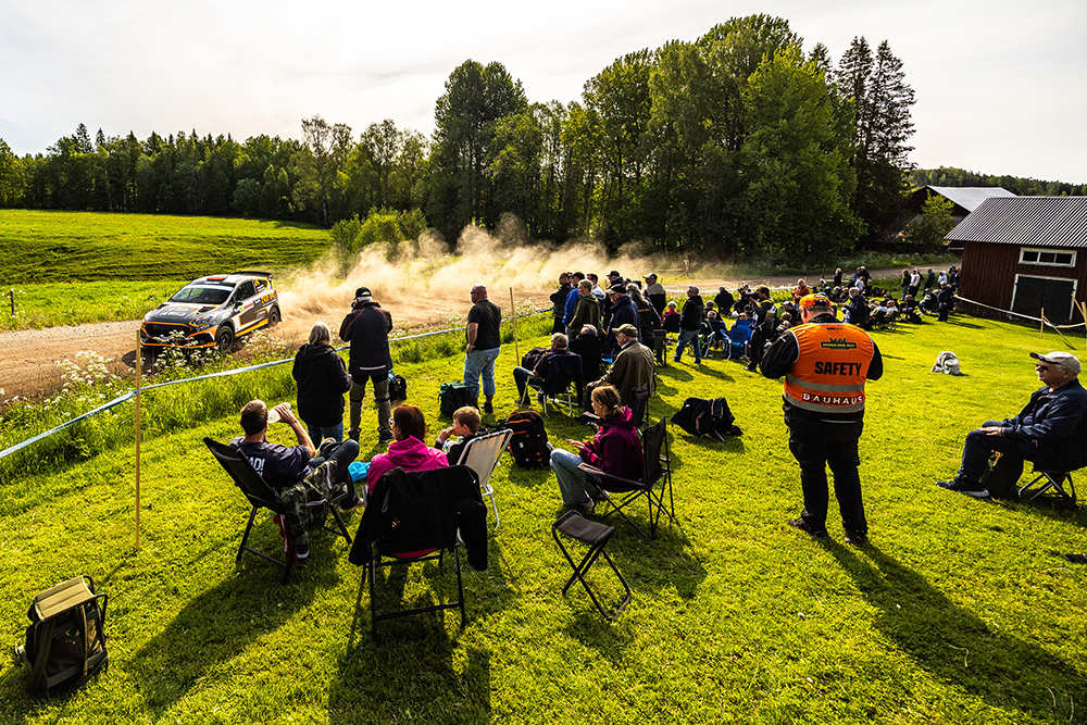 Förare från 28 olika länder i tufft Royal Rally startfält.
