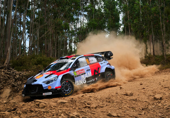 SS1: Adrien Fourmaux tog ledningen