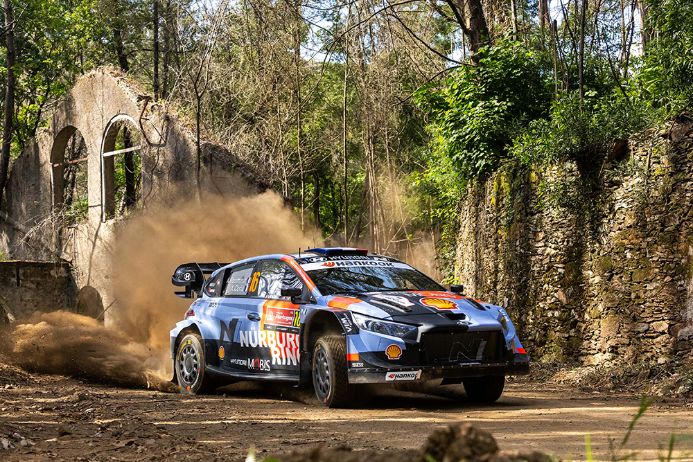 SS4: Adrien Fourmaux återtog ledningen