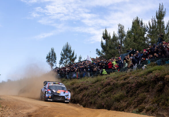 SS10: Thierry Neuville avslutar fredagen med sträckseger.